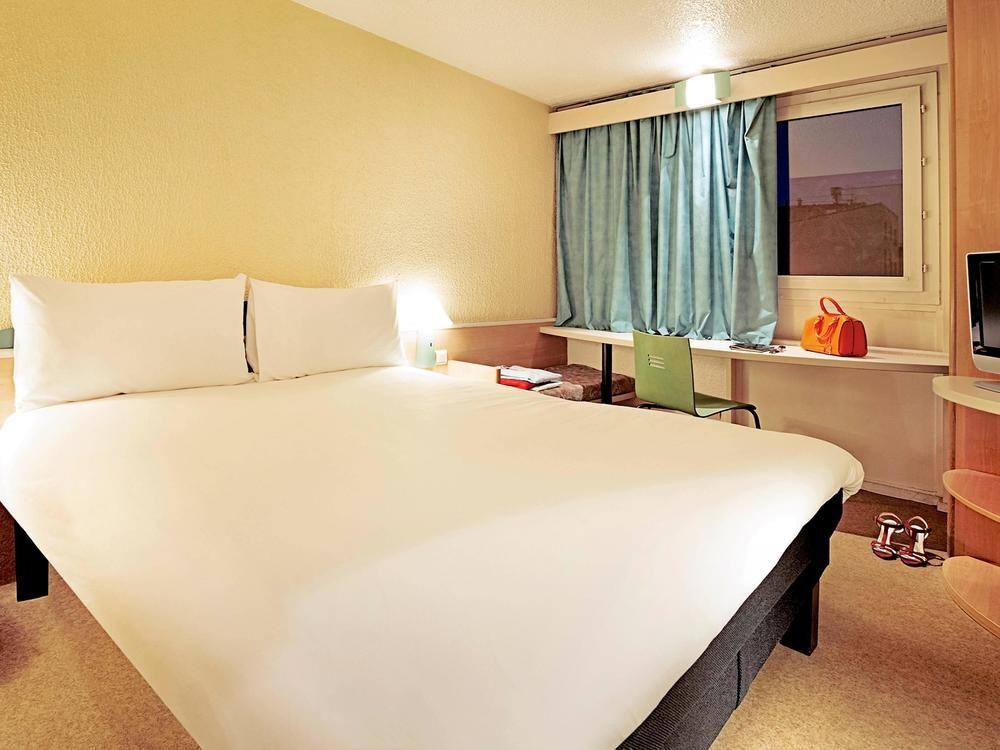 Ibis Lyon Est 3*